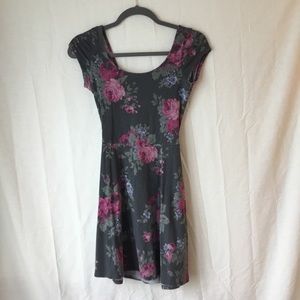 COPY - 4/$16 🌺 American Eagle Outfitters Flower d…